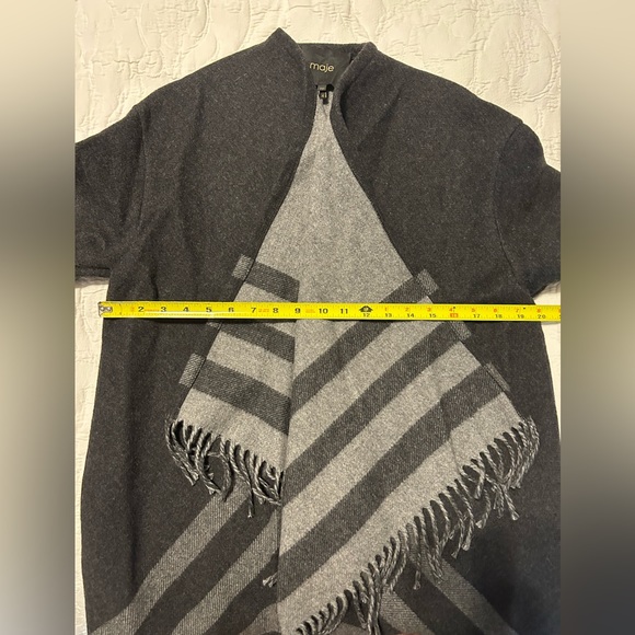 Maje wool fringed cardigan EUC - Picture 9 of 11